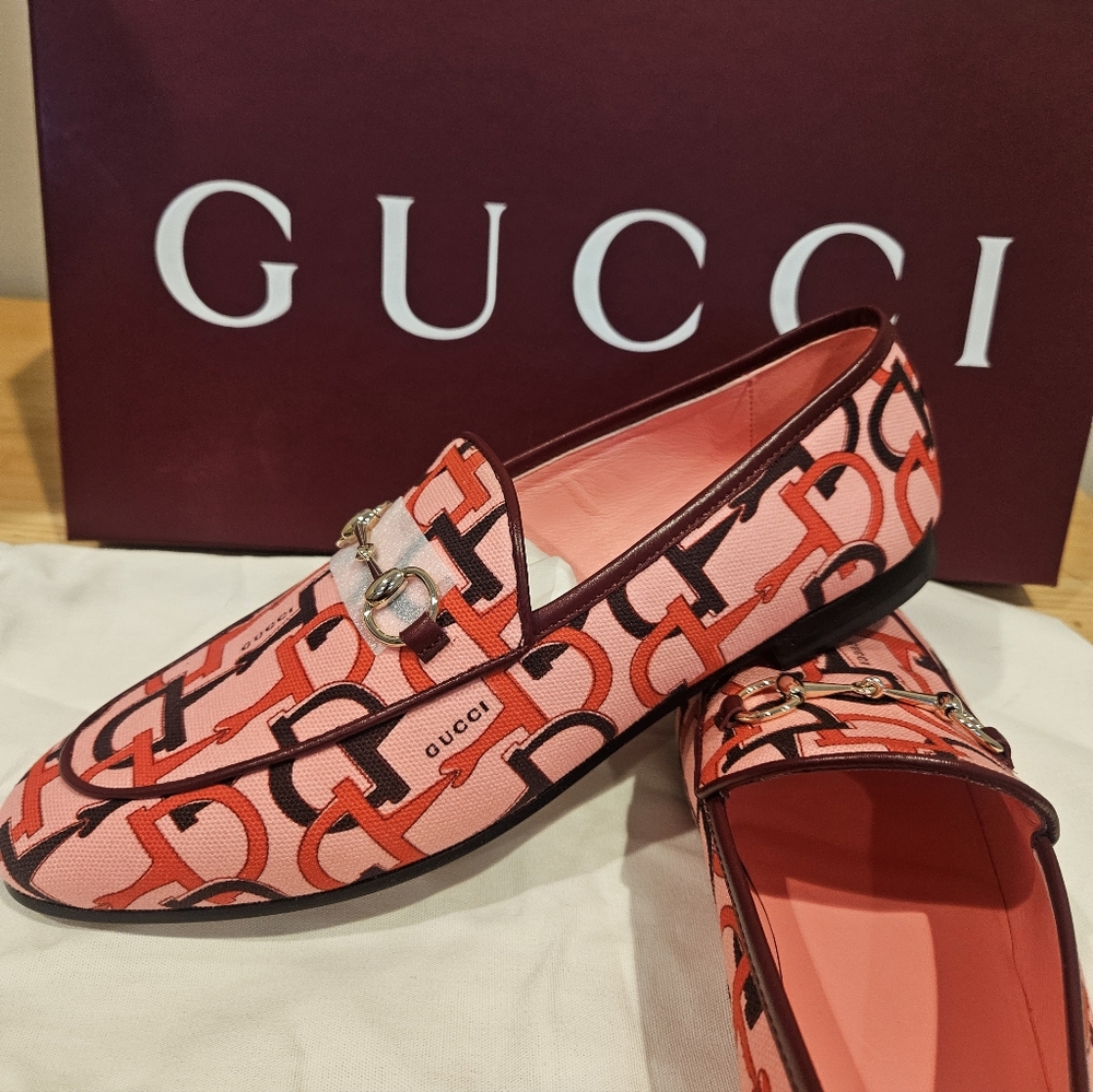 Gucci Pink & Red Horsebit Pattern Loafers - Picture 8 of 10